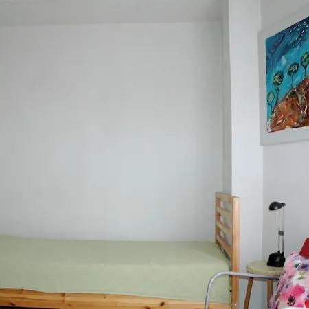 Apartment Beautiful 1 Min Walk From The Beach Castle Of