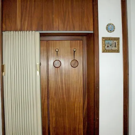Beautiful 1 Min Walk From The Beach Castle Of Apartment *